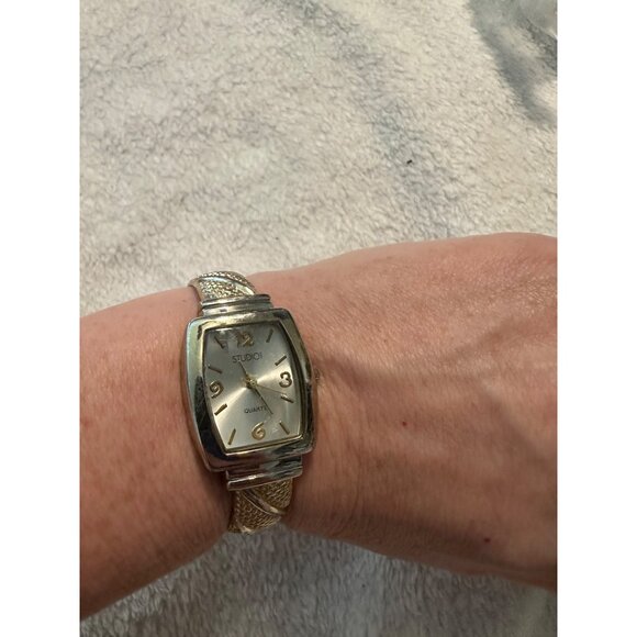 Studio Time STD951T Ladies Quartz Cuff Bracelet Watch Silver & Gold-Tone Stainle - Picture 4 of 8